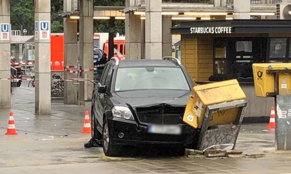 Βερολίνο: Αυτοκίνητο έπεσε σε πεζούς με τουλάχιστον επτά τραυματίες